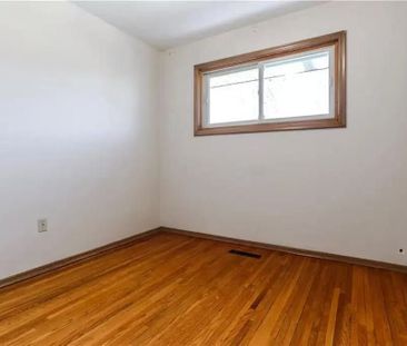 For Lease - 11 Southill Drive, Hamilton, Ontario - Photo 4