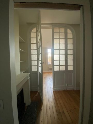 Location Appartement 1 pièce 28m² BORDEAUX 33000 - Photo 3
