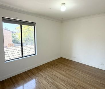 27/27 George Street, Kingswood NSW - Photo 2