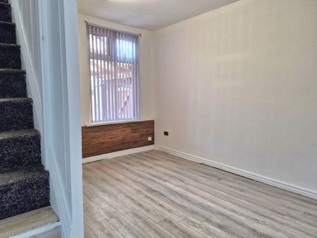 2 bedroom terraced house to rent - Photo 2