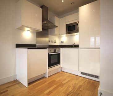 1 Bedroom Flat To Let - Photo 3