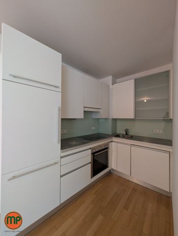 Helle 2 Zimmerwohnung mit Top-Anbindung - Photo 3