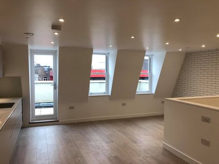 1 Bed Flat, Britton Street, EC1M - Photo 2