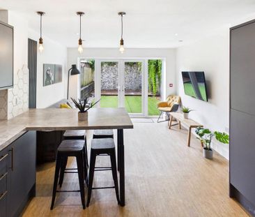 5 bedroom terraced house to rent - Photo 3
