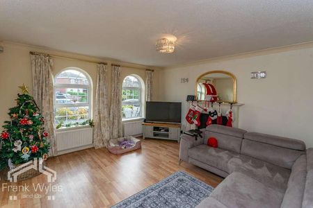 Hermitage Way, Lytham St. Annes, Lancashire, FY8 - Photo 4