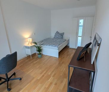 Möblierte 5 Zimmer Wohnung mit 2 Bädern und vollständiger Küche - Foto 4