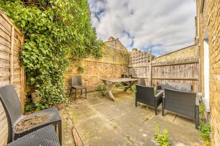 Corrance Road, SW2, London - Photo 4