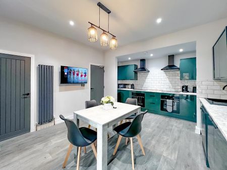 1 bedroom in a house share to rent - Photo 2