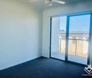 New Modern Townhouse - Photo 5