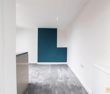 Part Self-Contained Bedsit, Redearth Rd , Darwen - Photo 6
