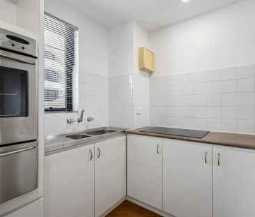 Loft Style Apartment - Photo 4