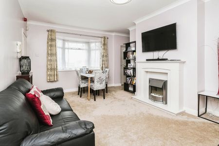 3 Bed Flat, Kingfisher House, L13 - Photo 3