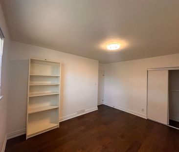 For Lease - 9 Gladiator Road, Markham, Ontario - Photo 2