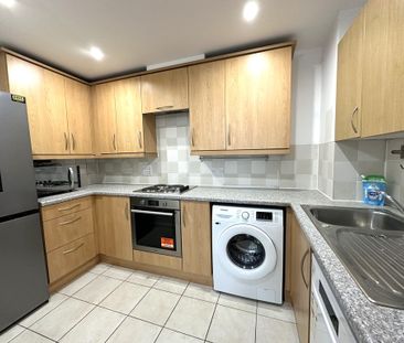 Bedfont Lane, Feltham - Photo 5