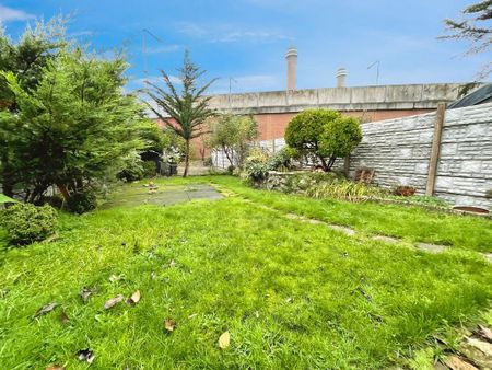 2 bedroom maisonette to rent - Photo 5