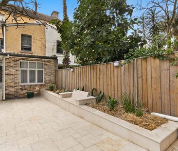 Furnished Studio in Prime Location | All Utilities Included - Photo 4