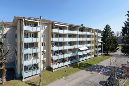 Zentral gelegene Wohnung mit grossem Balkon mit Aussicht - Photo 4