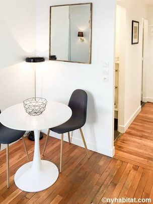 Logement à Paris, Location meublée - Photo 1