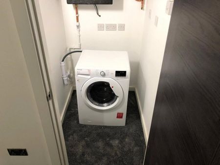 1 bedroom flat to rent - Photo 4