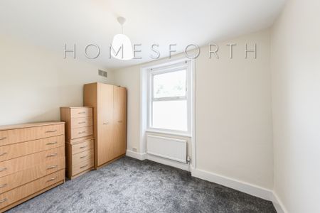 3 Bedroom Flat - Photo 3