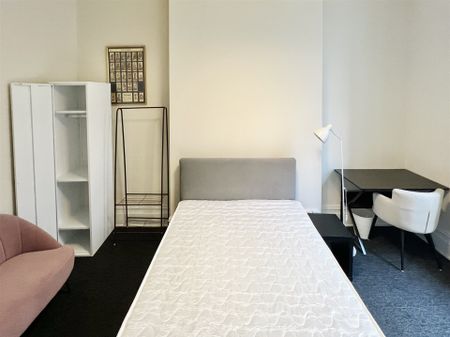 Fortess Road, London - Photo 2