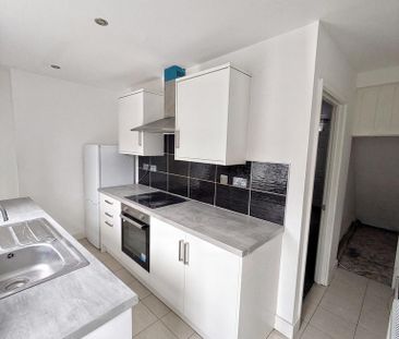 2 bedroom terraced house to rent - Photo 6