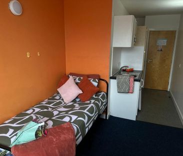 Studio to rent - Photo 3