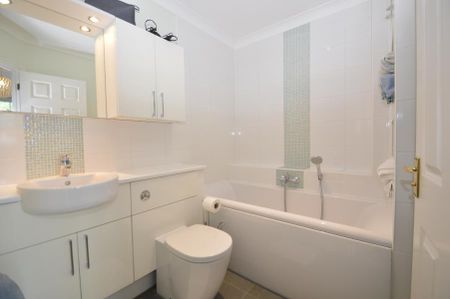 2 bedroom apartment to rent - Photo 5