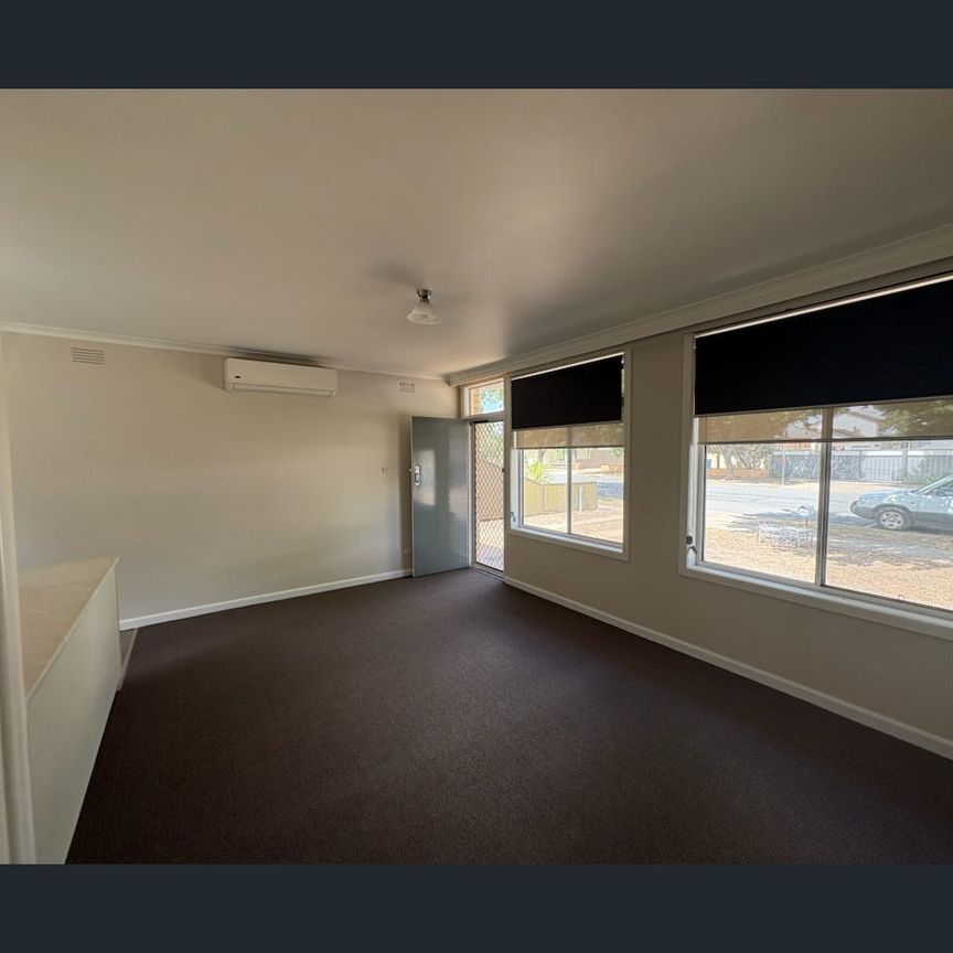 Newly Updated Unit! - Photo 1