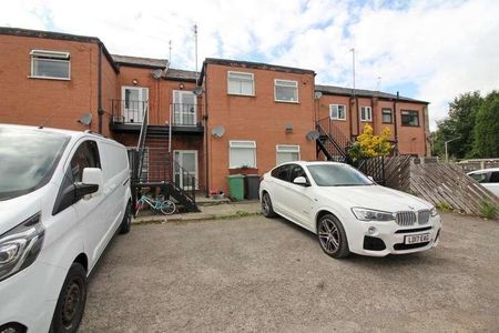 Crostons Road, BL8 - Photo 2