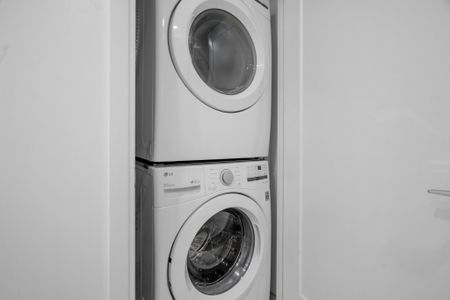 For Lease - 65 Annie Craig Drive Unit# 601, Toronto, Ontario - Photo 3