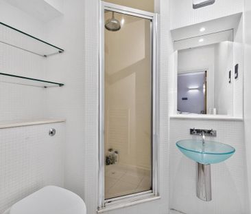 3 bedroom flat to rent - Photo 4