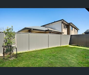 28 Izaac Cct, Jordan Springs, NSW 2747 - Photo 6