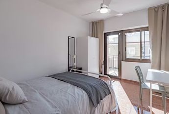 Carrer del Mestre Alberto Luz, Valencia, Valencian Community 46035