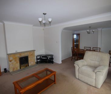 2 bedroom detached bungalow to rent - Photo 3
