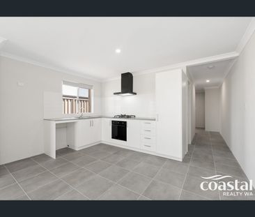 Dual Key Home in Family-Friendly Karnup - Photo 6