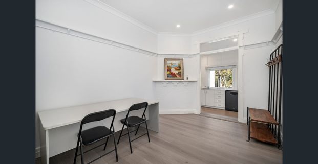 Ultra-Versatile Five Bedroom Family Home in Heart of Artarmon Close to Everything - Photo 1