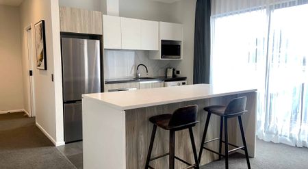 Executive Fully Furnished Apartment in Stylish Whitewood Complex - Photo 3