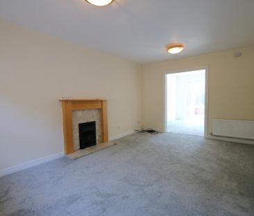 4 bedroom detached house to rent - Photo 3