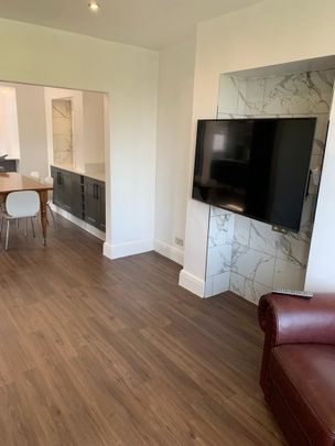 5 bedroom house to rent - Photo 1