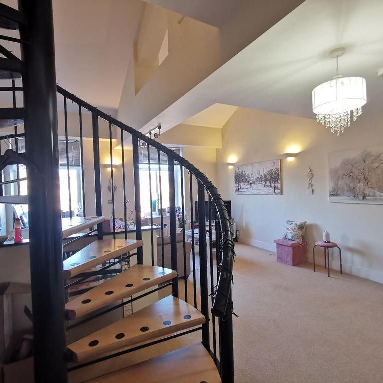 1 bedroom duplex to rent - Photo 1