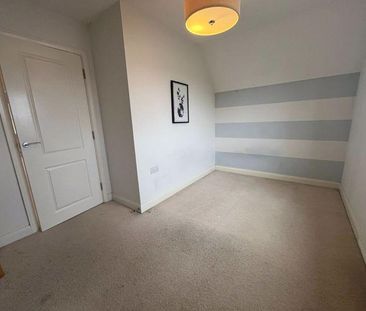 3 bedroom end of terrace house to rent - Photo 1