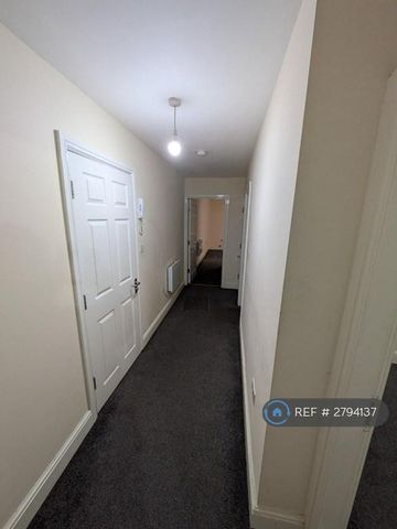 2 bedroom flat to rent - Photo 3