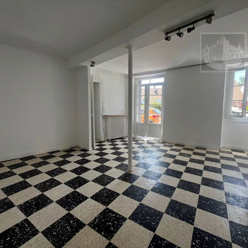 Rental Apartment - Photo 1