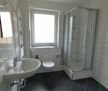 *** Beste Lage auf der Heimaterde! Modernisierte 2 Zimmer-Erdgescho... - Foto 2