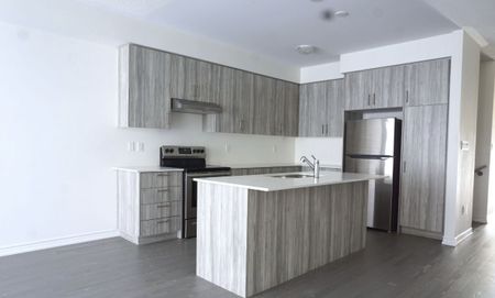 For Lease - 26 Louise Crescent, Whitby, Ontario - Photo 2