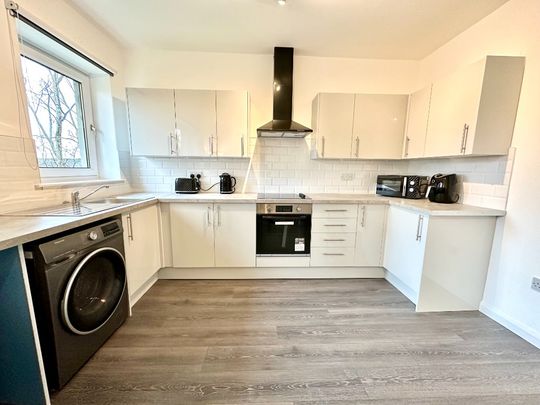 West Pilton Gardens, Pilton, Edinburgh, EH4 4EF - Photo 1