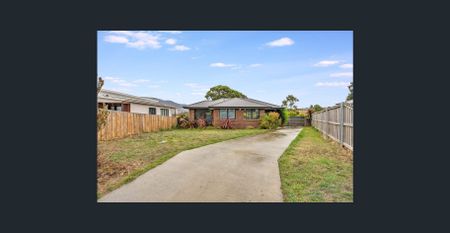 Spacious & Modern 2-Bedroom Unit in Herdsmans Cove - Photo 3