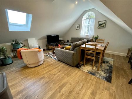 2 bedroom apartment to rent - Photo 2