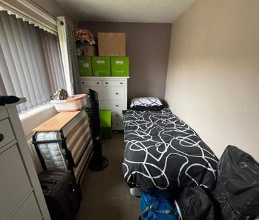 2 bedroom semi-detached house to rent - Photo 3